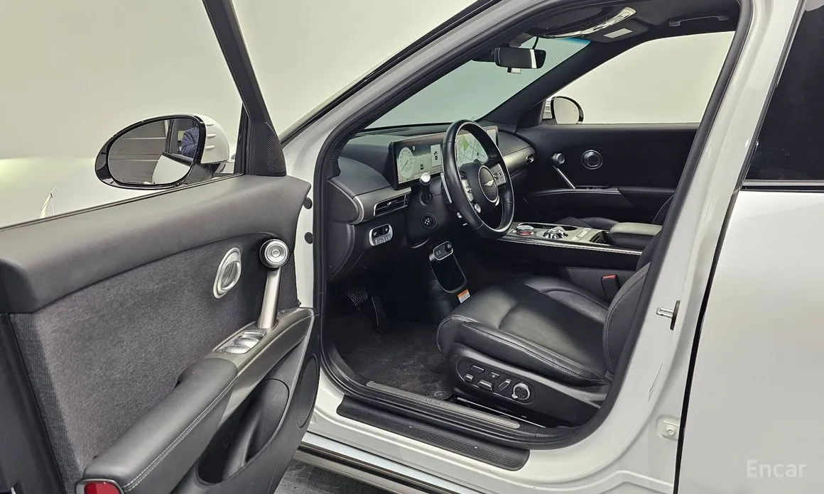 Фото 10 - Genesis GV60