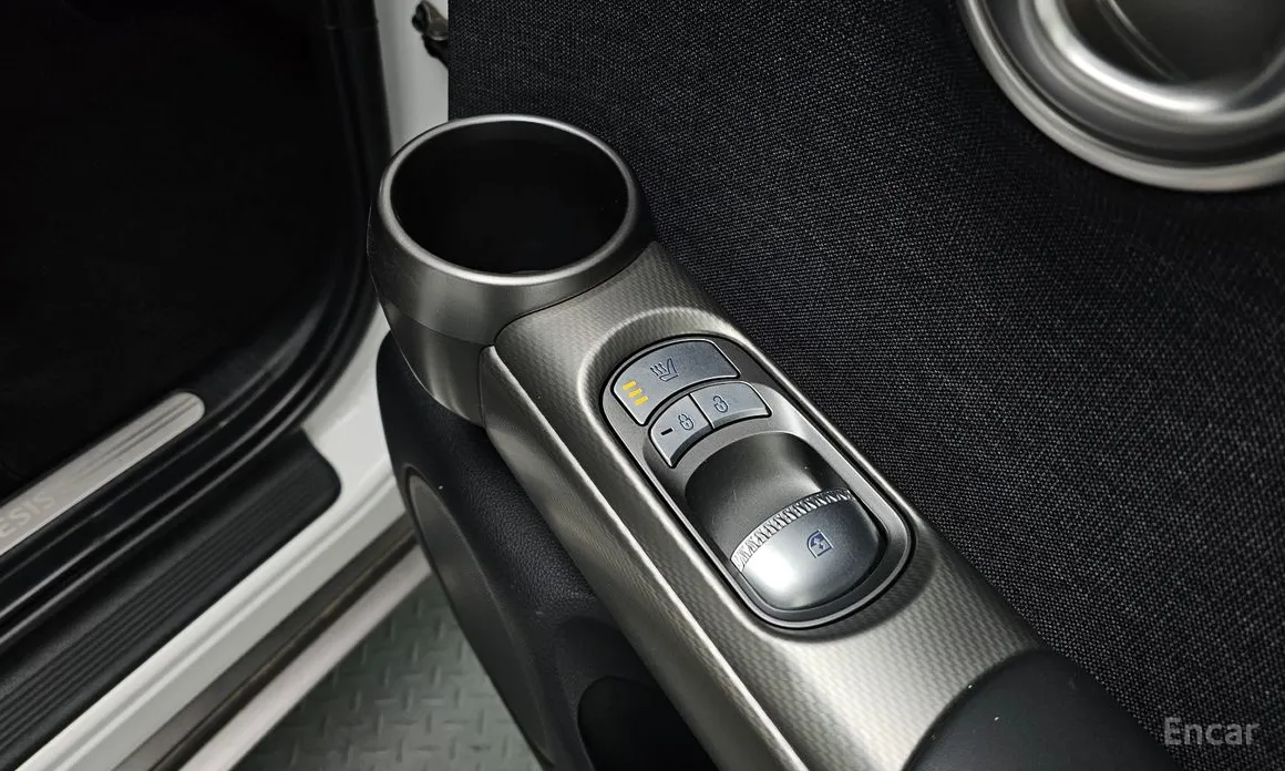 Фото 19 - Genesis GV60