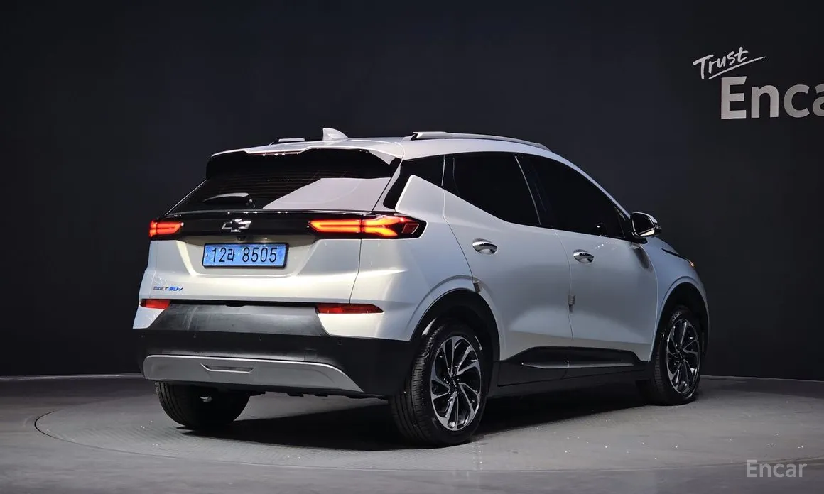 Фото 2 - Chevrolet Bolt EUV