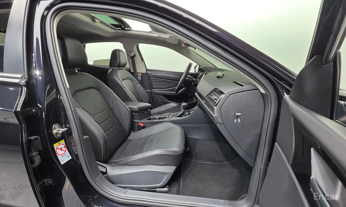 Фото 10 - Volkswagen Jetta