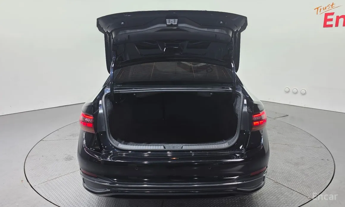 Фото 20 - Volkswagen Jetta