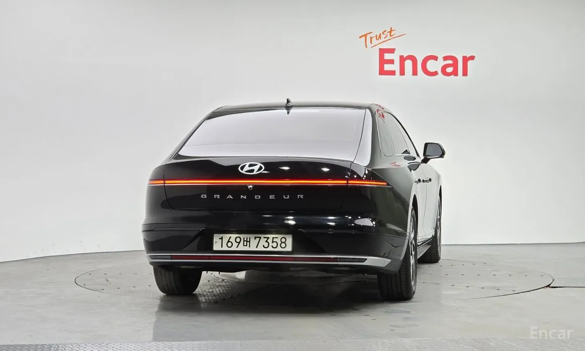 Фото 4 - Hyundai Grandeur