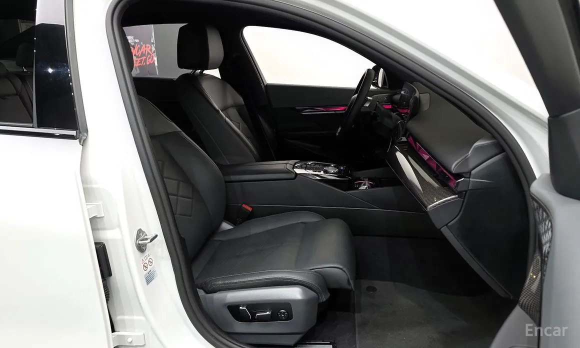 Фото 11 - BMW i5