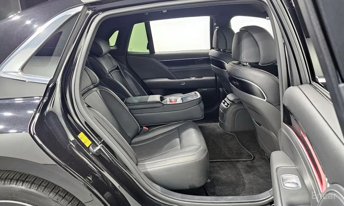 Фото 12 - Genesis G90