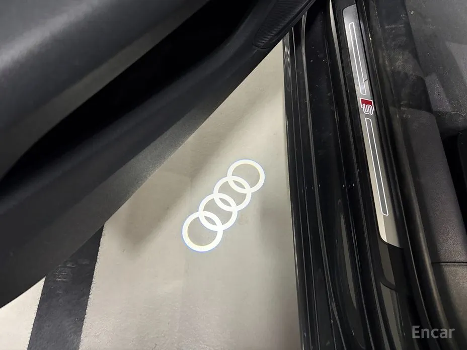 Фото 16 - Audi A4