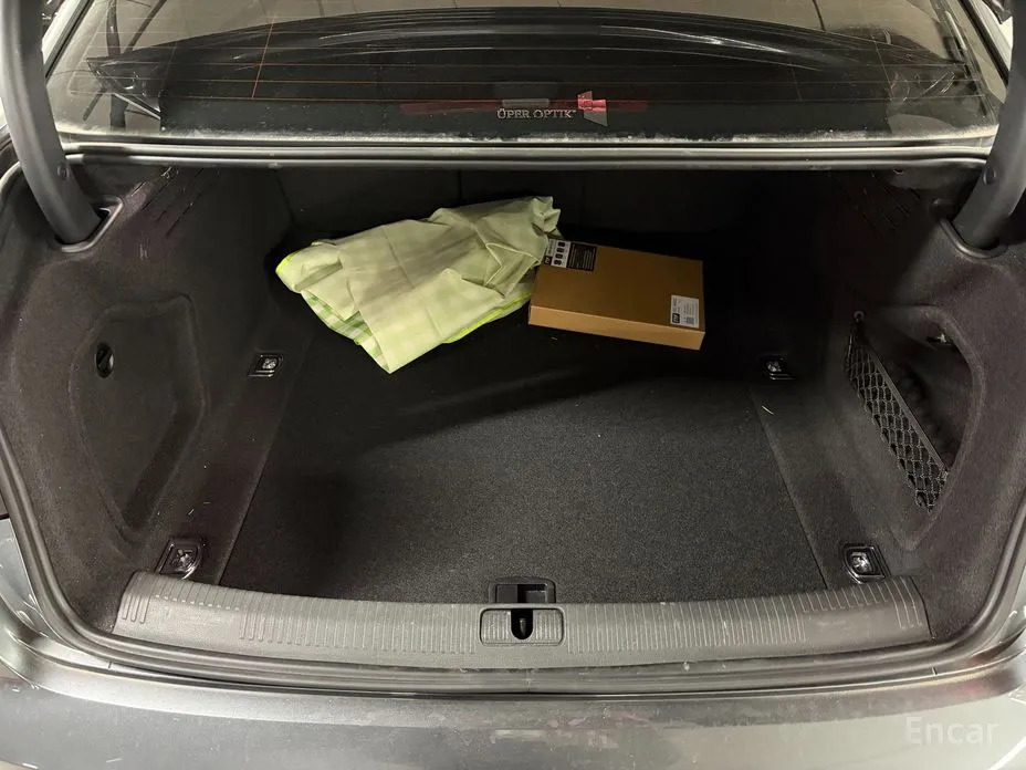 Фото 17 - Audi A4