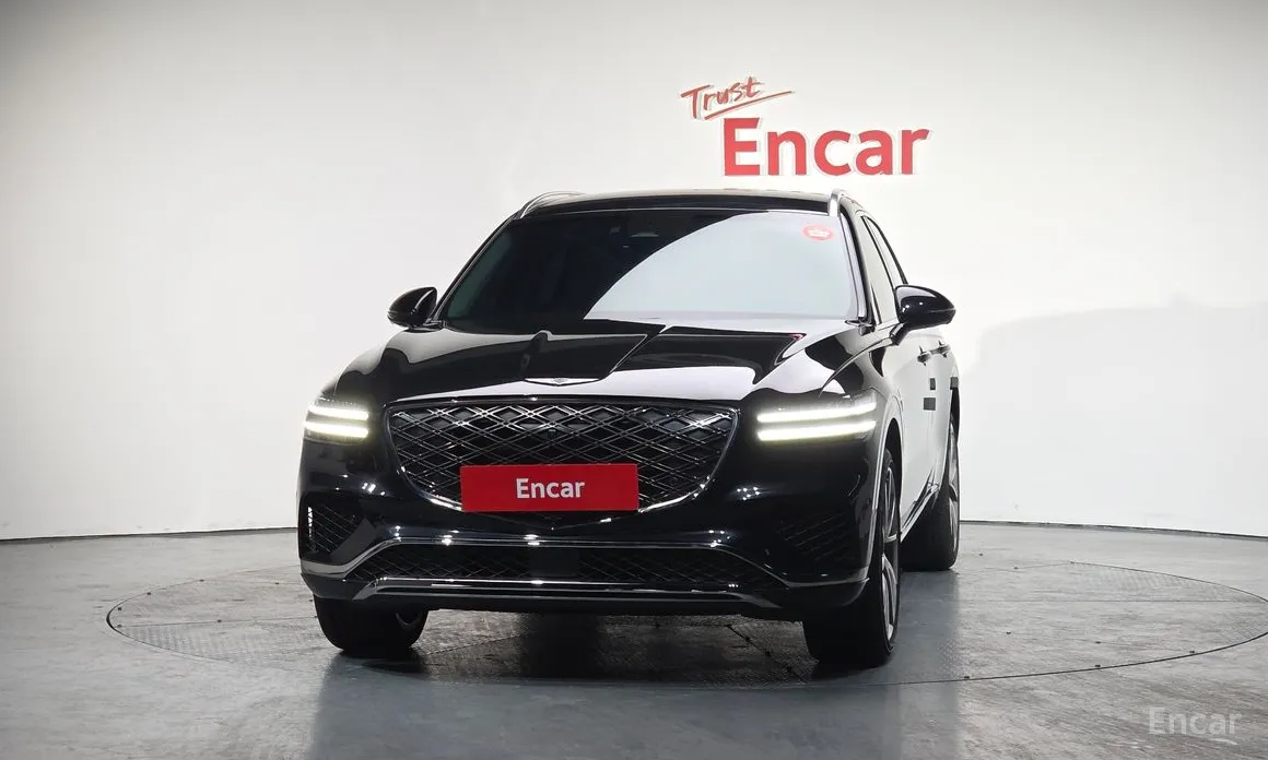 Photo 3 - Genesis GV70