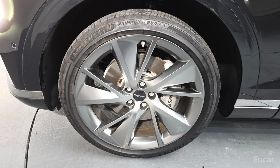 Photo 5 - Genesis GV70