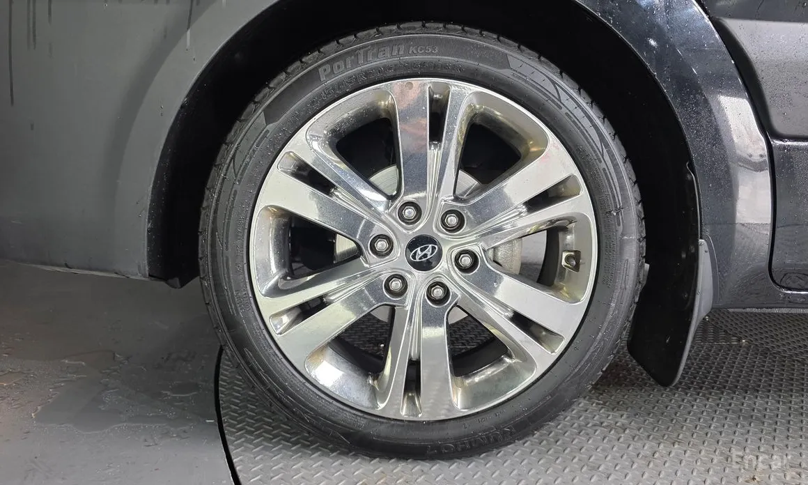 Фото 5 - Hyundai Solati