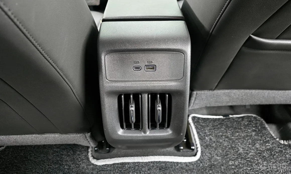 Фото 19 - Chevrolet Trax