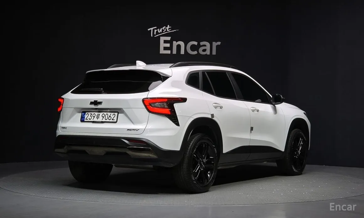 Фото 2 - Chevrolet Trax