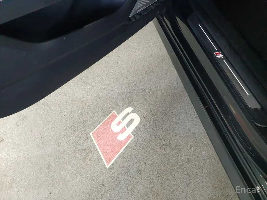 Фото 17 - Audi S7