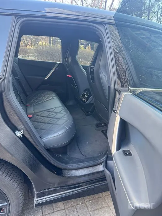 Фото 10 - BMW iX