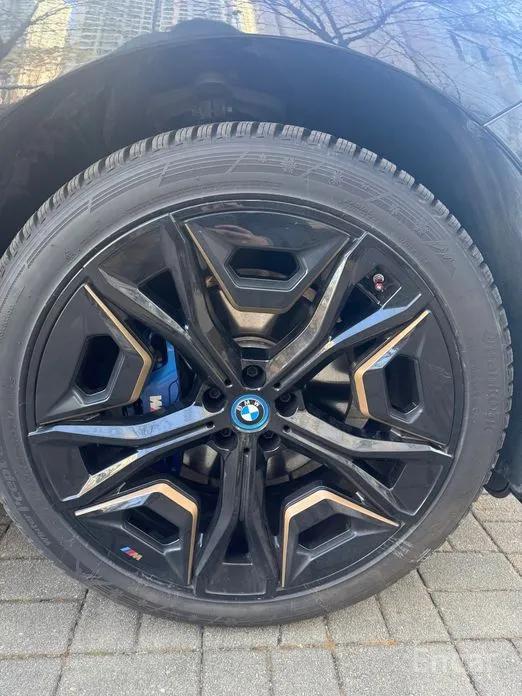 Фото 16 - BMW iX