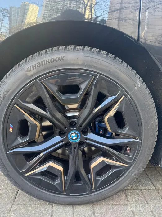 Фото 18 - BMW iX