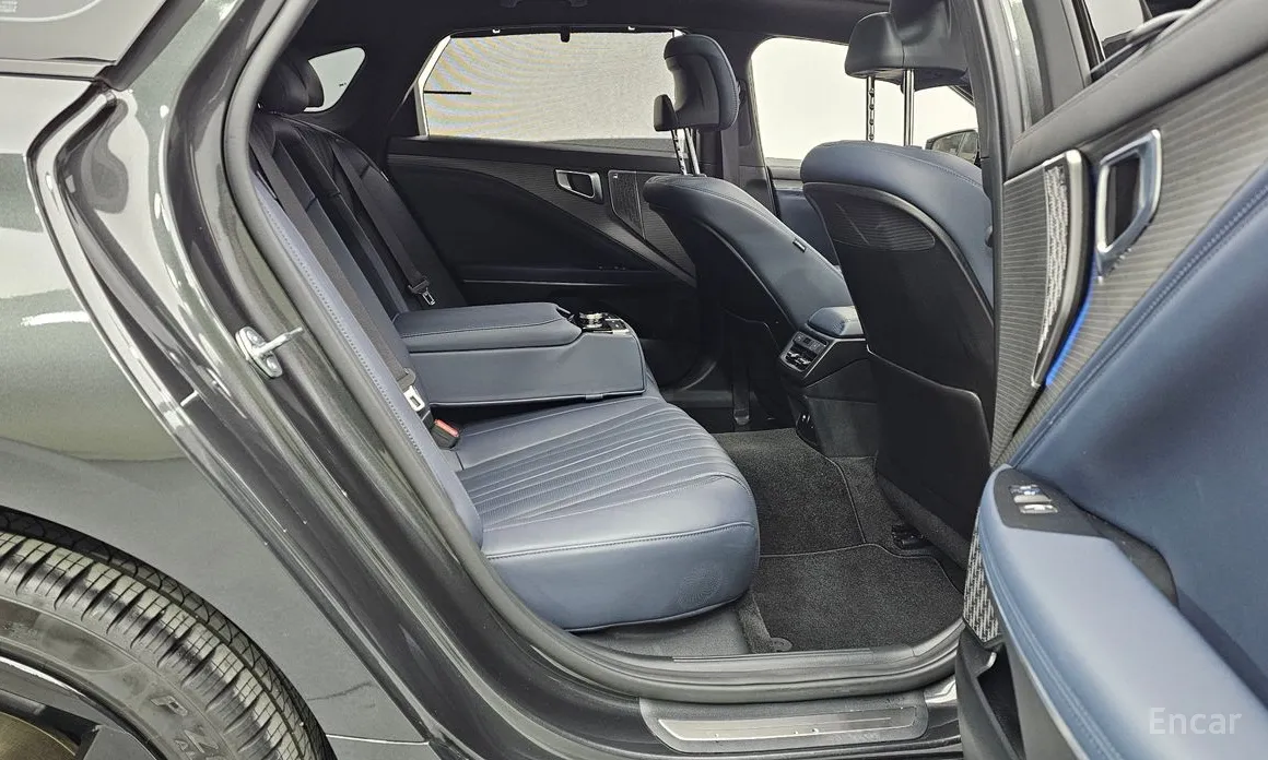 Фото 12 - Kia K8