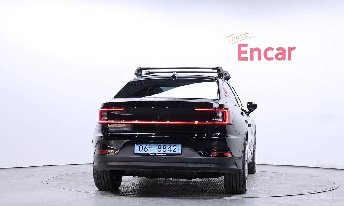 Фото 4 - Polestar 2