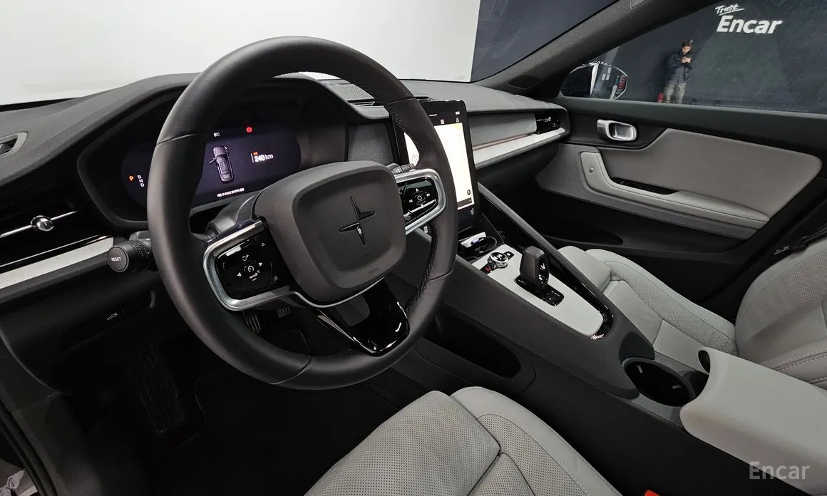 Фото 7 - Polestar 2