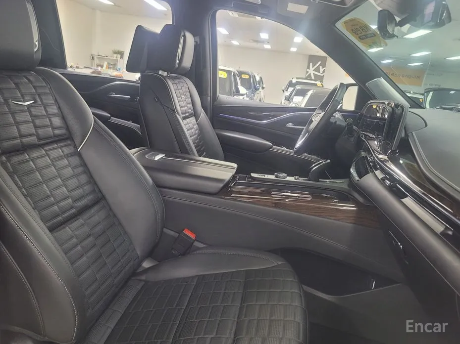 Фото 15 - Cadillac Escalade