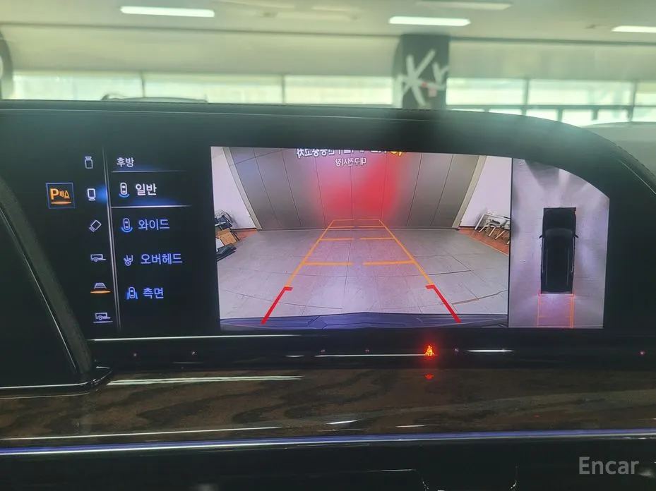 Фото 8 - Cadillac Escalade