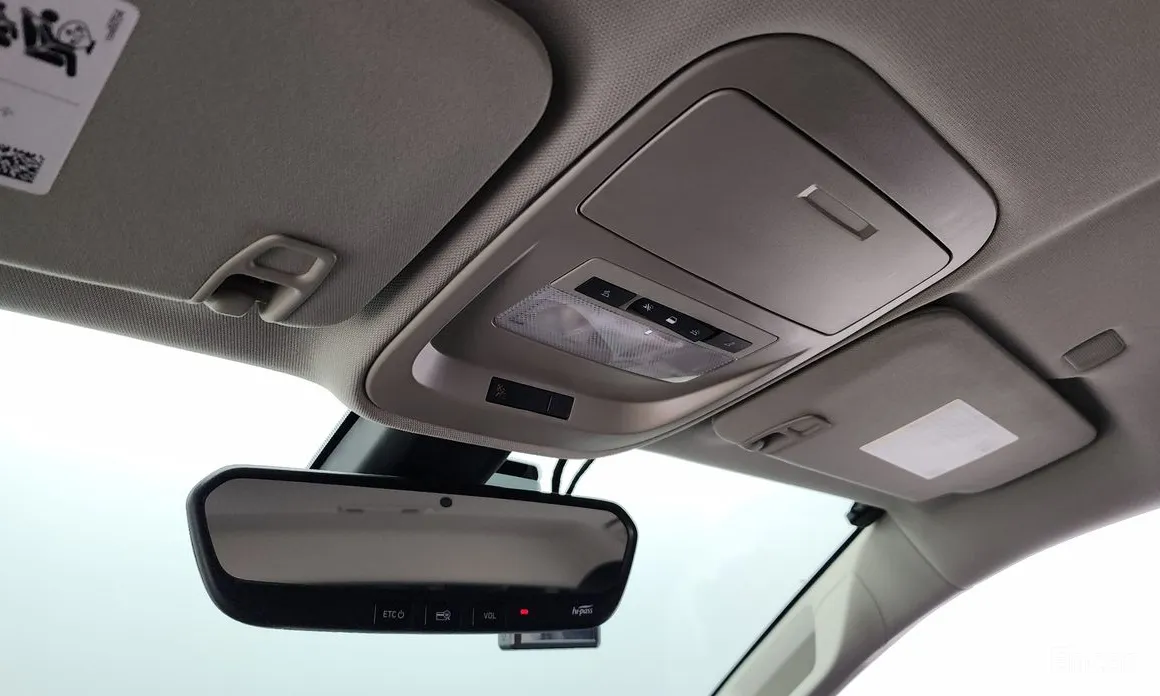 Photo 19 - Chevrolet Colorado