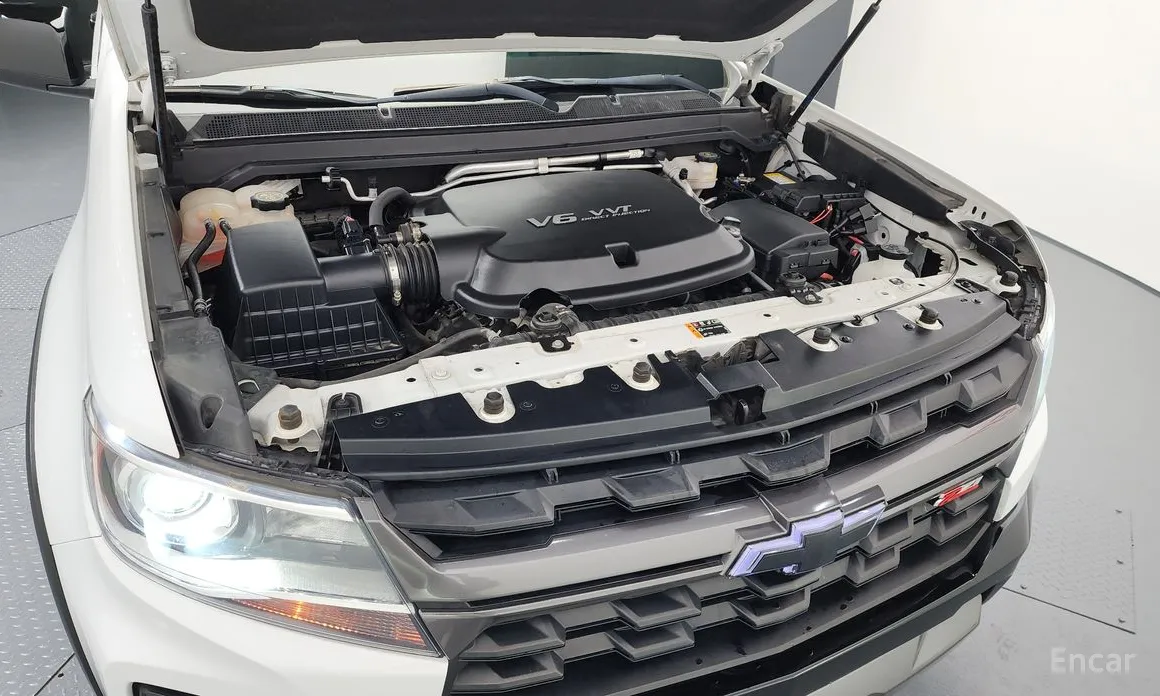 Photo 6 - Chevrolet Colorado