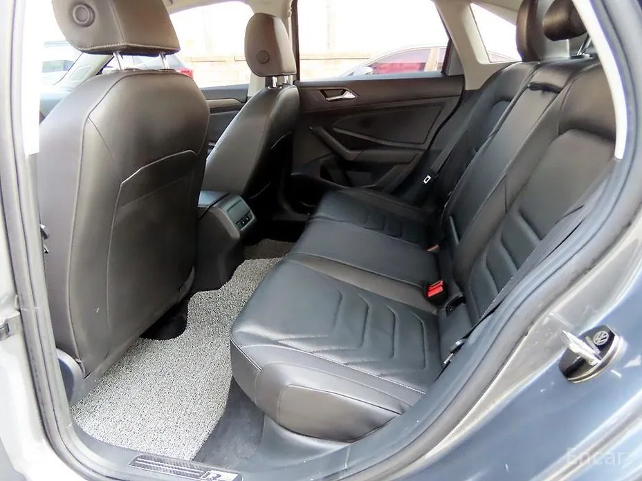 Фото 10 - Volkswagen Jetta