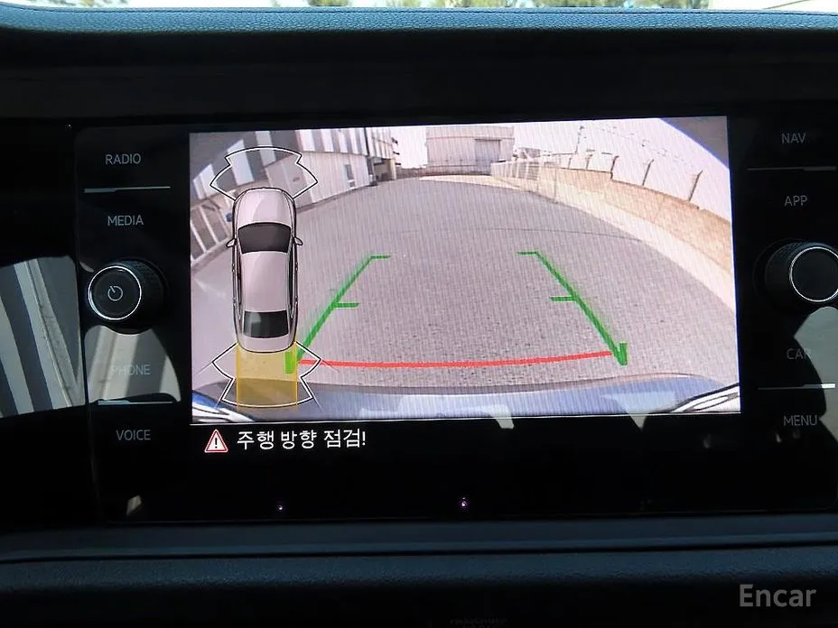 Фото 17 - Volkswagen Jetta