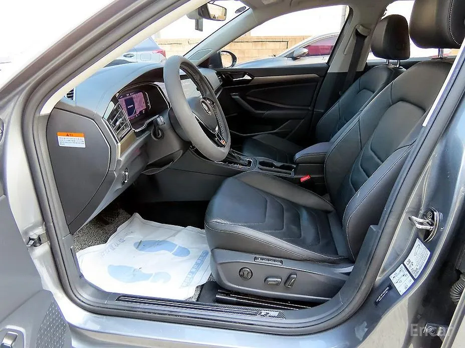 Фото 7 - Volkswagen Jetta