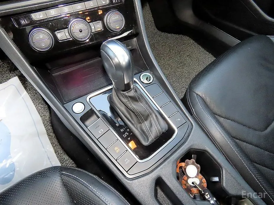 Фото 9 - Volkswagen Jetta