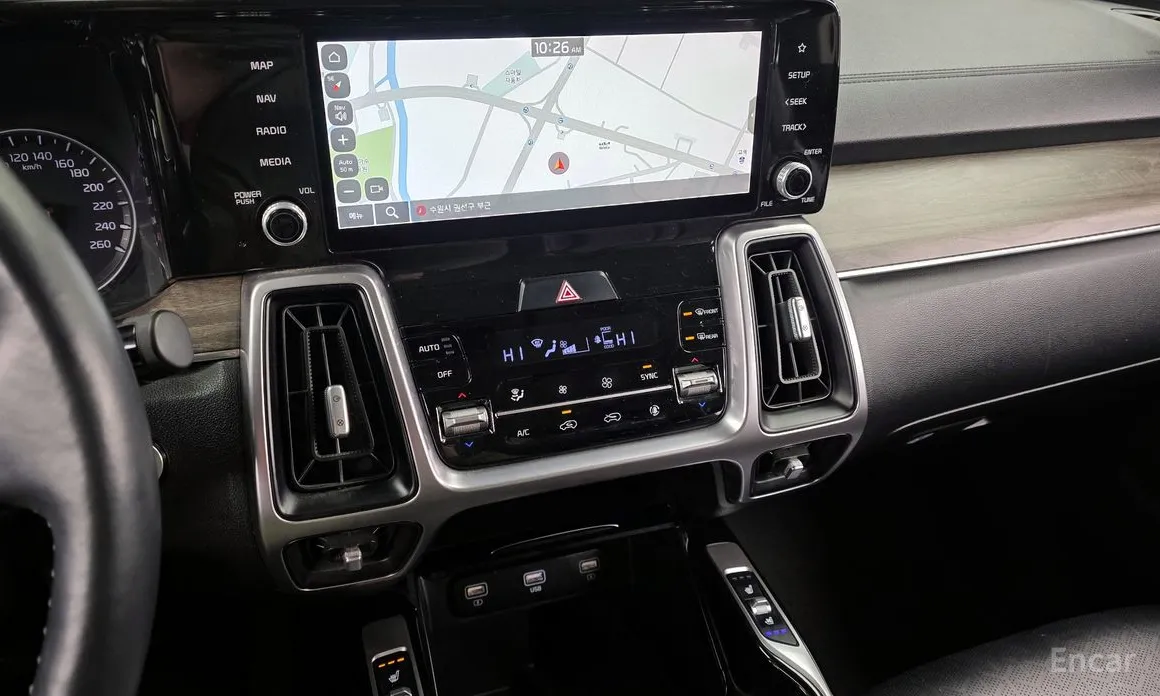 Фото 14 - Kia Sorento