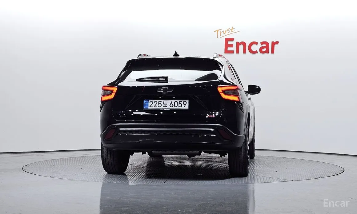 Фото 4 - Chevrolet Trax