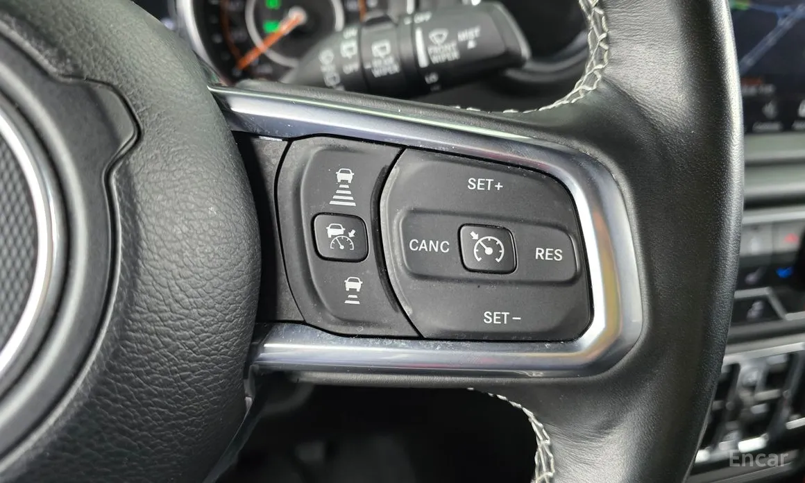 Фото 18 - Jeep Wrangler