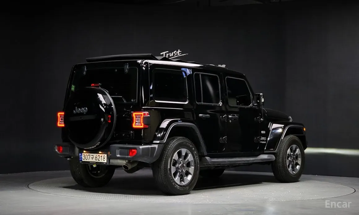 Фото 2 - Jeep Wrangler