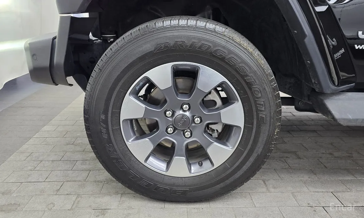 Фото 5 - Jeep Wrangler