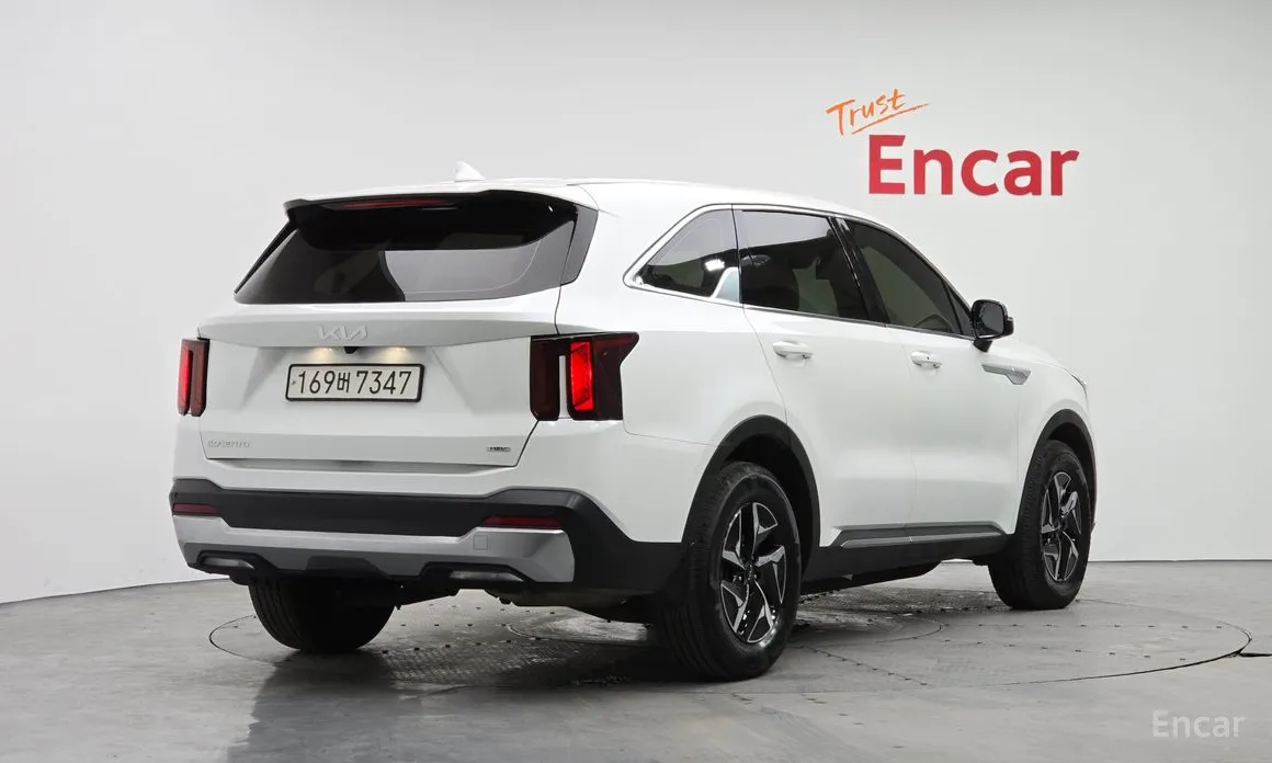 Фото 2 - Kia Sorento