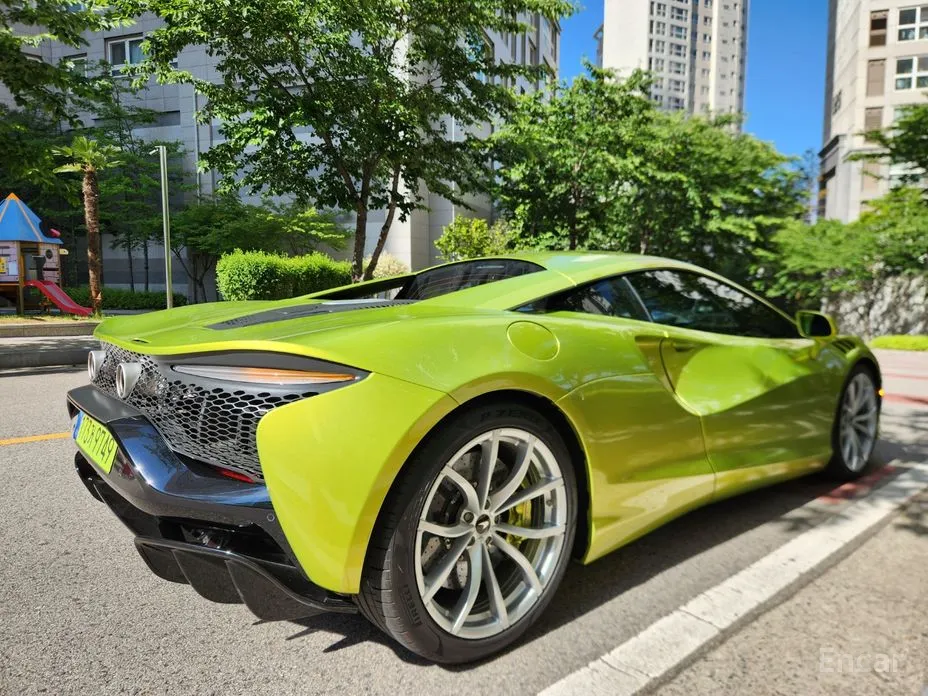 Фото 14 - McLaren Artura