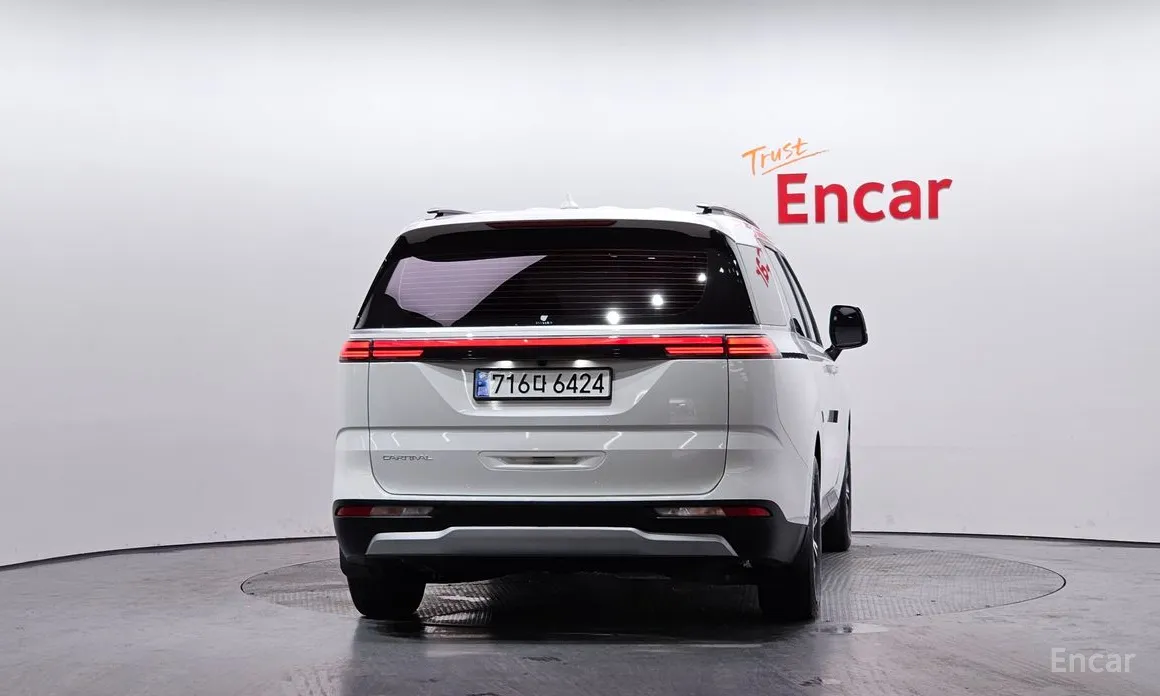 Фото 4 - Kia Carnival