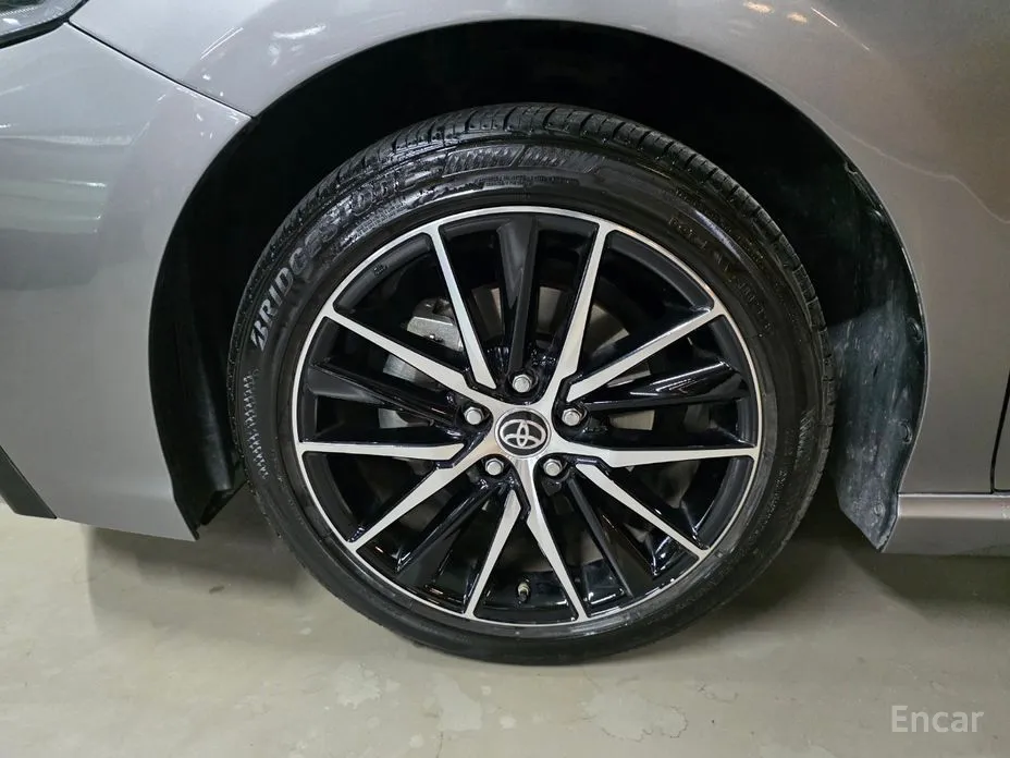 Фото 9 - Toyota Camry