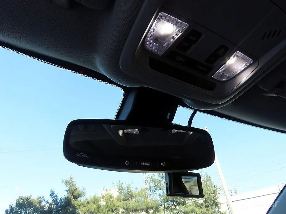 Фото 12 - Chevrolet Equinox