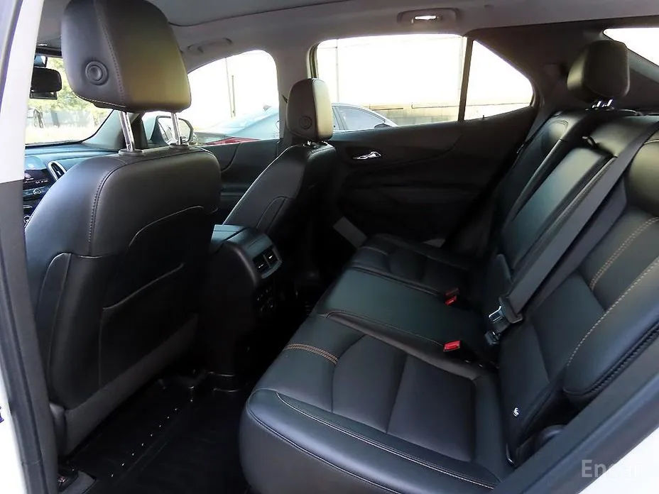 Фото 6 - Chevrolet Equinox