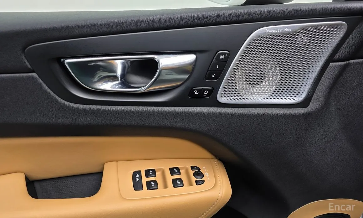 Фото 14 - Volvo XC60