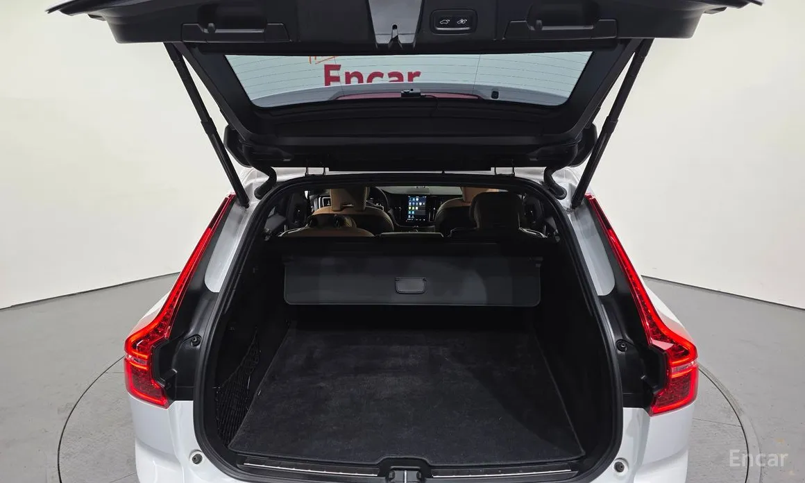 Фото 20 - Volvo XC60