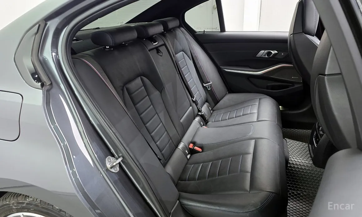 Фото 12 - BMW 3 Series