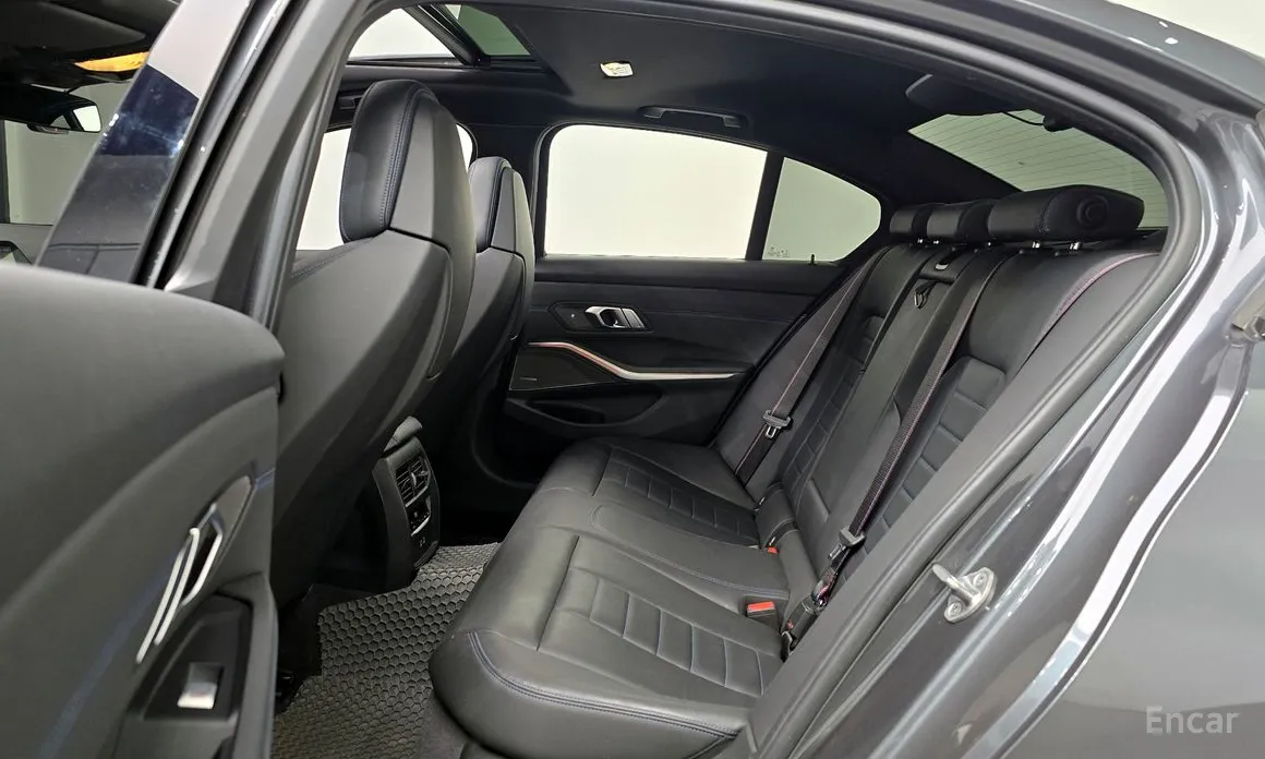 Фото 14 - BMW 3 Series