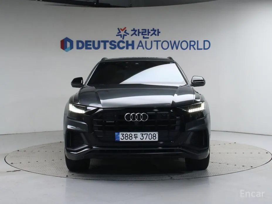 Фото 3 - Audi Q8