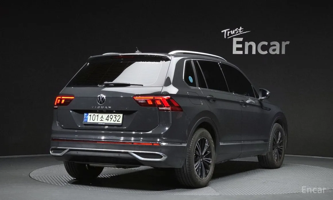 Фото 2 - Volkswagen Tiguan