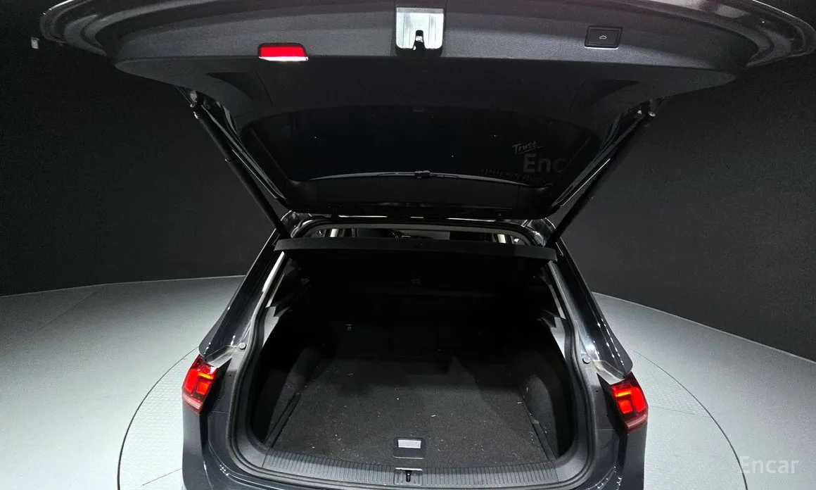 Фото 20 - Volkswagen Tiguan