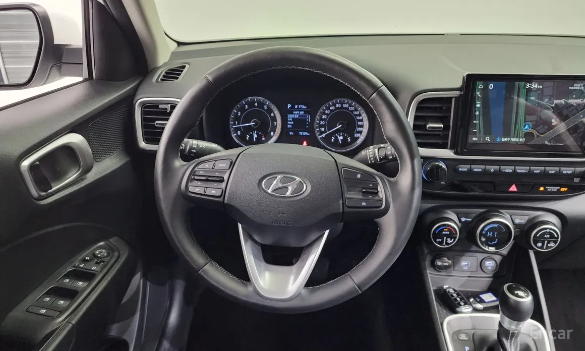 Фото 13 - Hyundai Venue