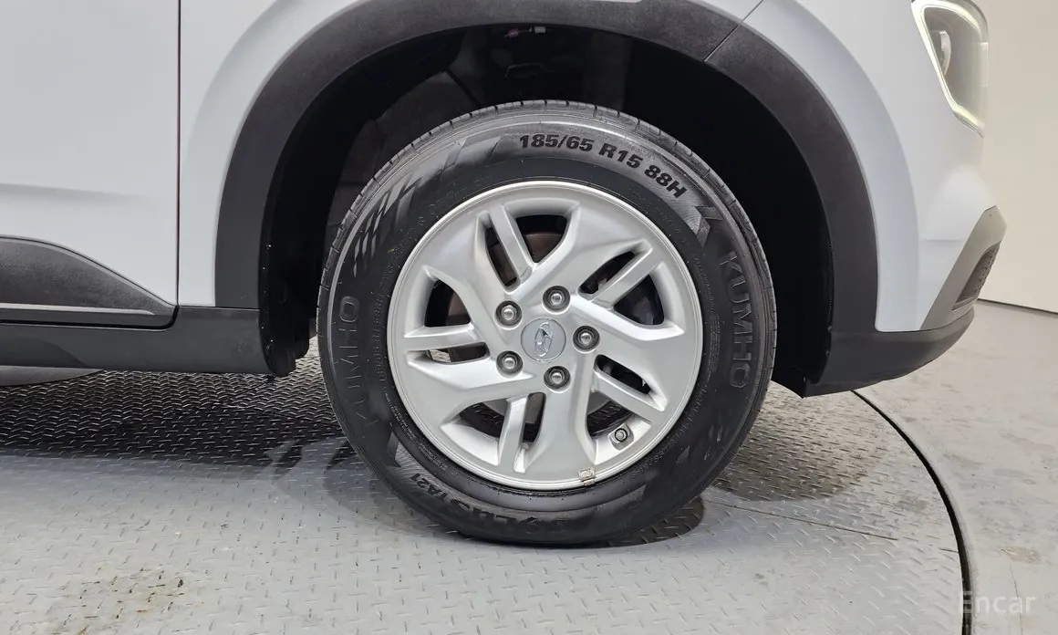 Фото 5 - Hyundai Venue